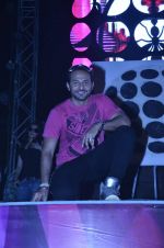 Nikhil Chinapa at DJ AVICII gig for Sunburn in Mahalaxmi on 18th Dec 2011 (13).JPG